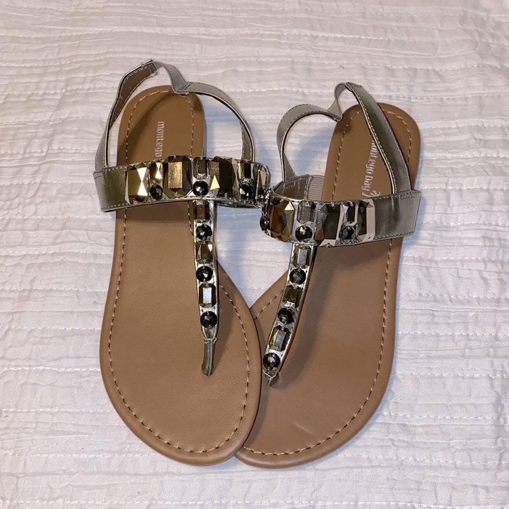 Montego Bay Club. Size 8.5. Chrome color with jewels on straps.